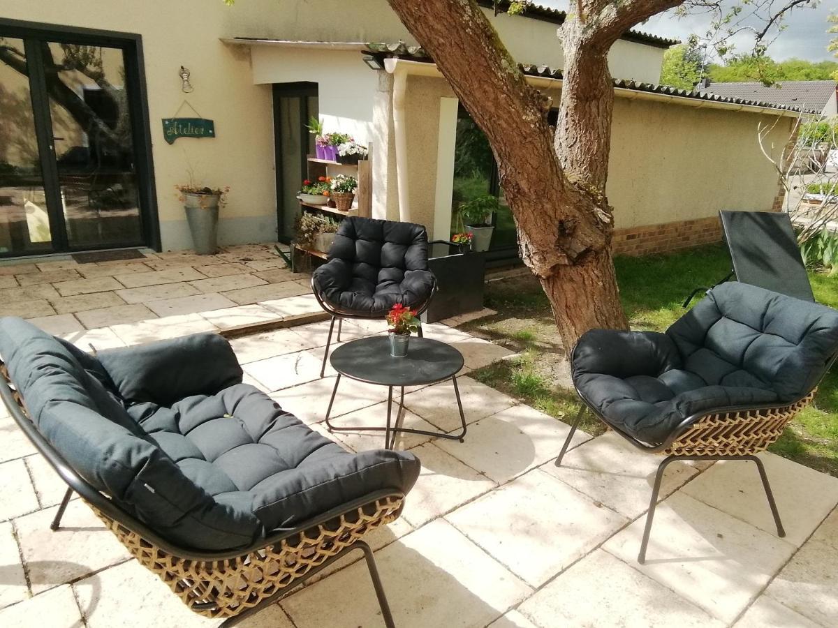 Le Clos Des Feugrais - Calme & Confort Saint-Aubin-lès-Elbeuf エクステリア 写真